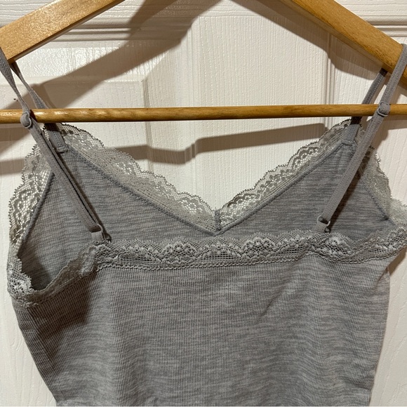 La Vie En Rose Y2K lace hip length grey cami size medium - Picture 3 of 5